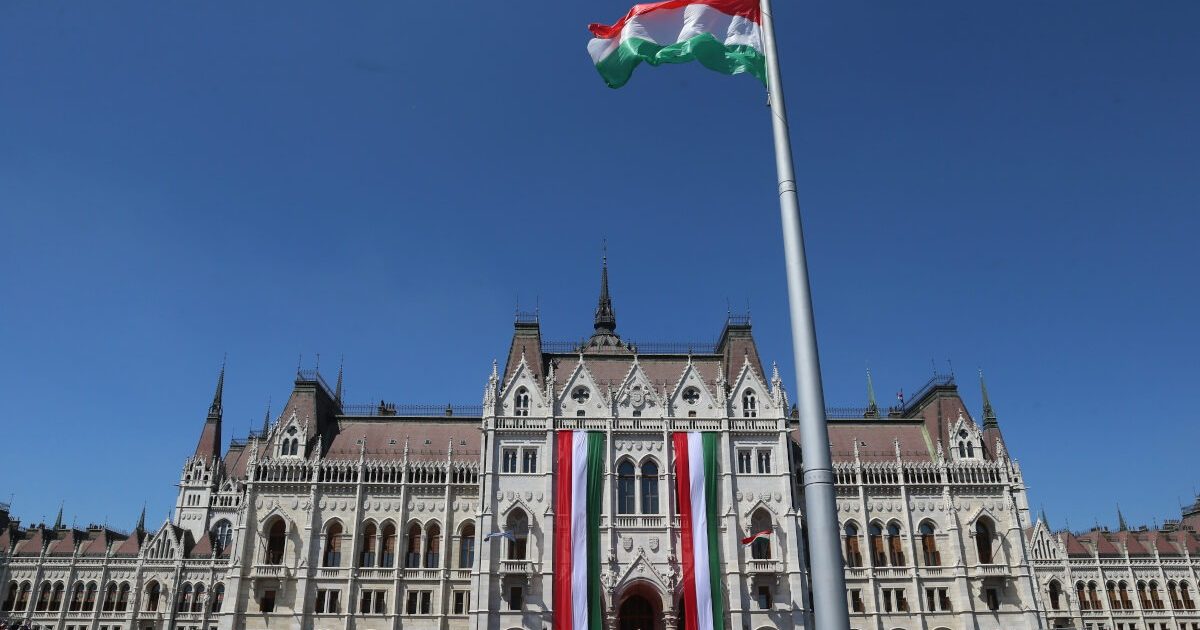 Ungaria: Parlamentul respinge ieșirea țării de la Curtea Penală Internațională, dorită de Orban