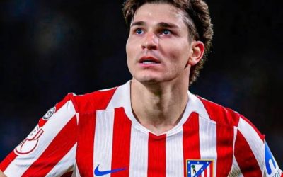 Barca, cu ochii pe Julian Alvarez: Negocieri și o ofertă pentru Atletico
