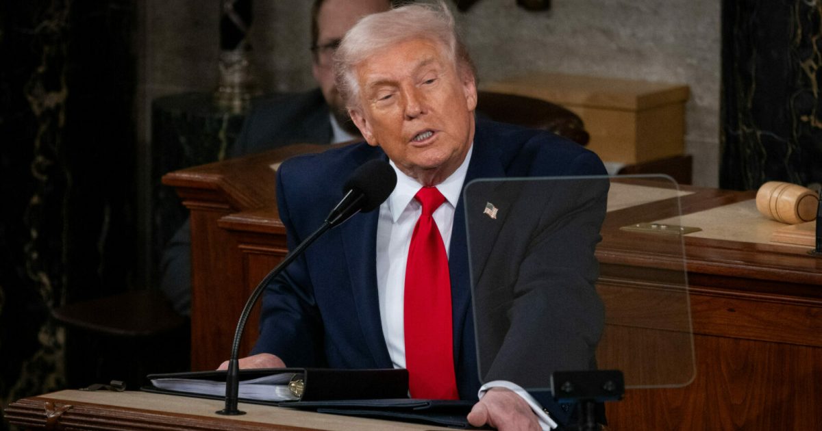 Explozie majoră: Proiectele LUNARE ale lui Donald Trump, în pericol