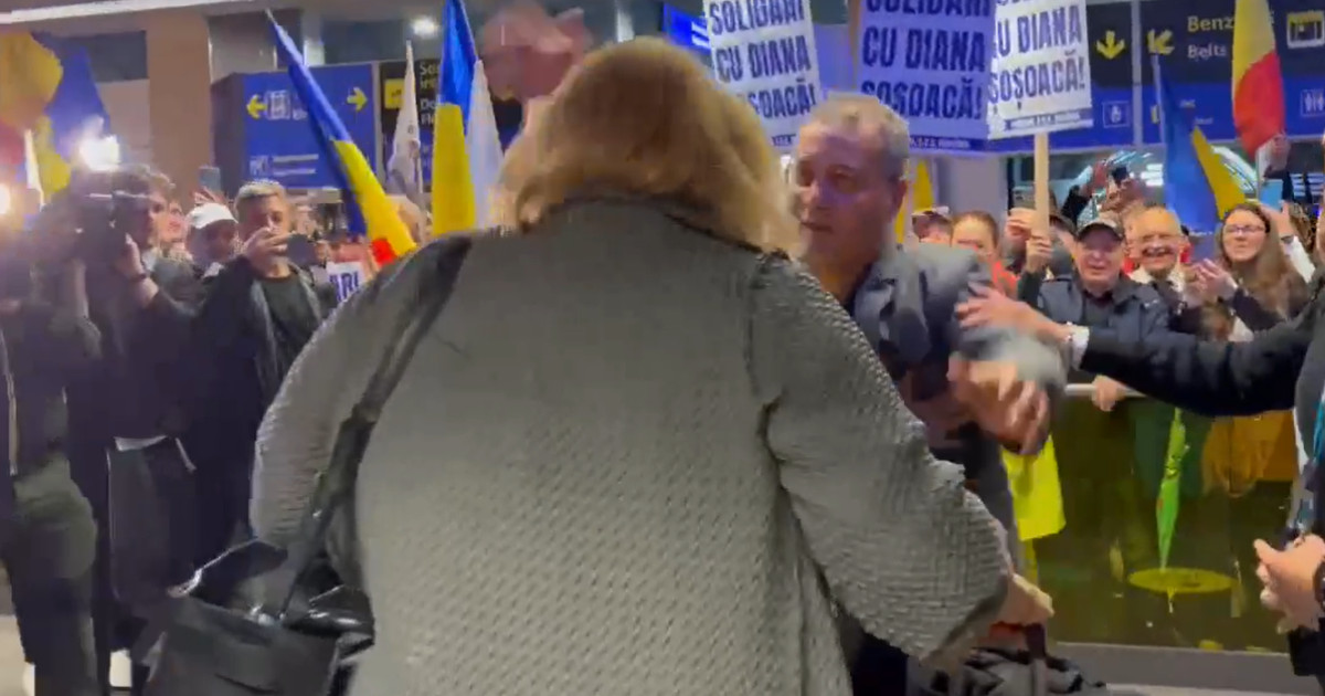 Haos la Otopeni: Diana Șoșoacă, întoarsă în țară, fără imunitate de la UE