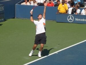 ȘOC la Roland Garros: Jannik Sinner, eliminat din cauza caniculei