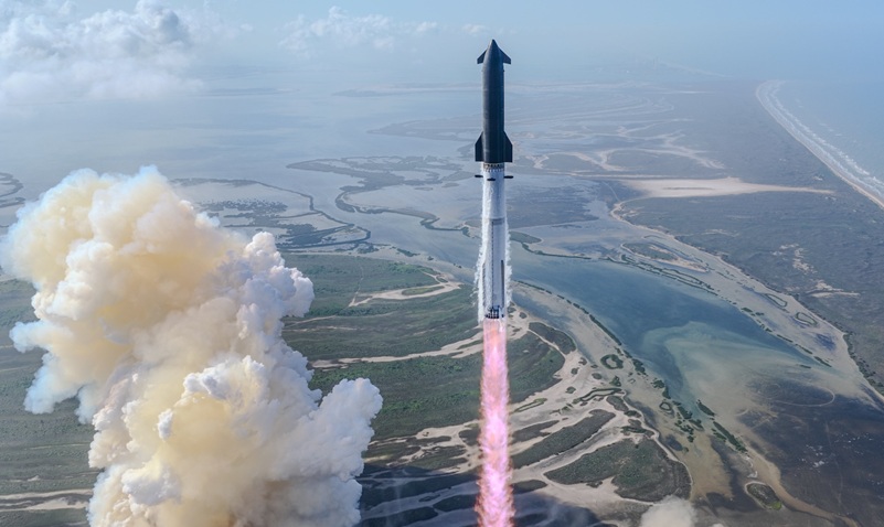SpaceX, uluitor: Cea mai puternică Starship, lansată spre stele (VIDEO)