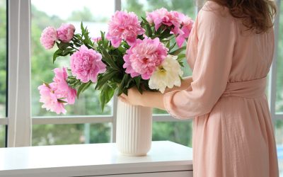 Moneda de 5 bani în vază: Trucul floral care te va uimi!