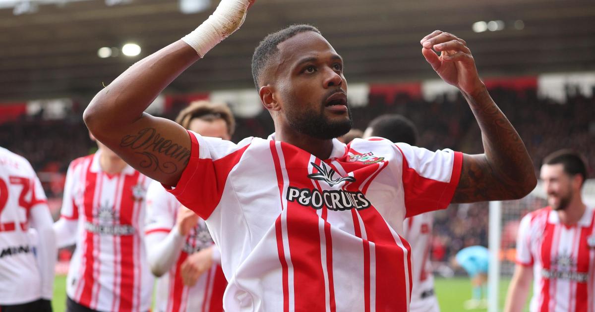Larin voia să ducă forma lui Southampton la Mondial