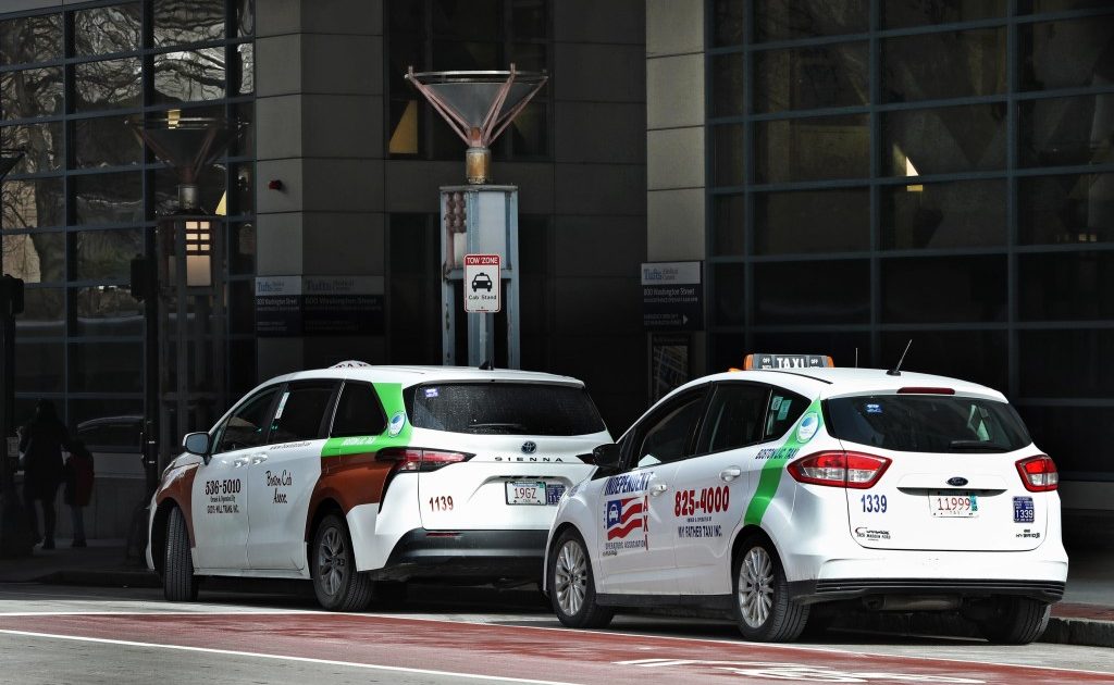 Boston allows struggling taxi drivers to begin accepting Uber, Lyft rides
