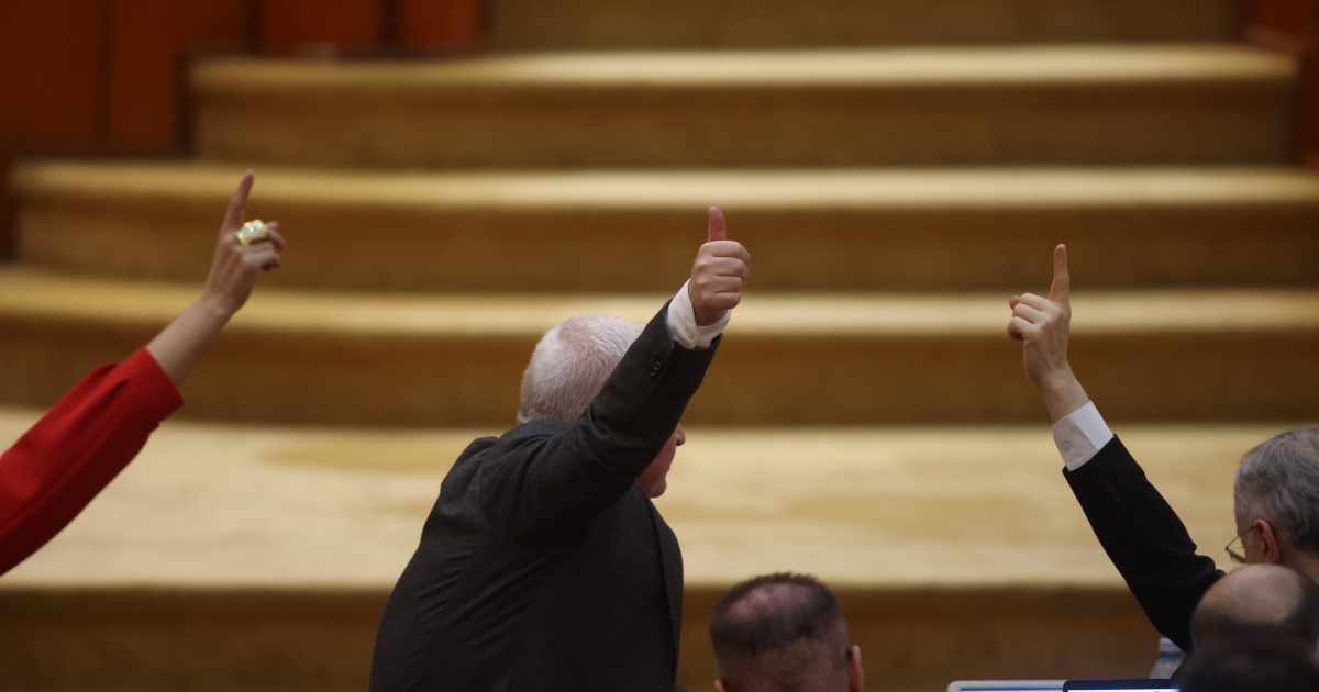 Guvernul Veștea, calcul final: Șansele după UDMR