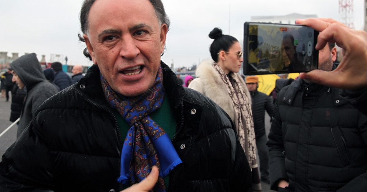 ”Simion a trimis mesaje că lasă votul la liber”