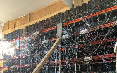 ANAF a dat lovitura: Fermă uriașă de criptomonede, ascunsă într-o clădire părăsită