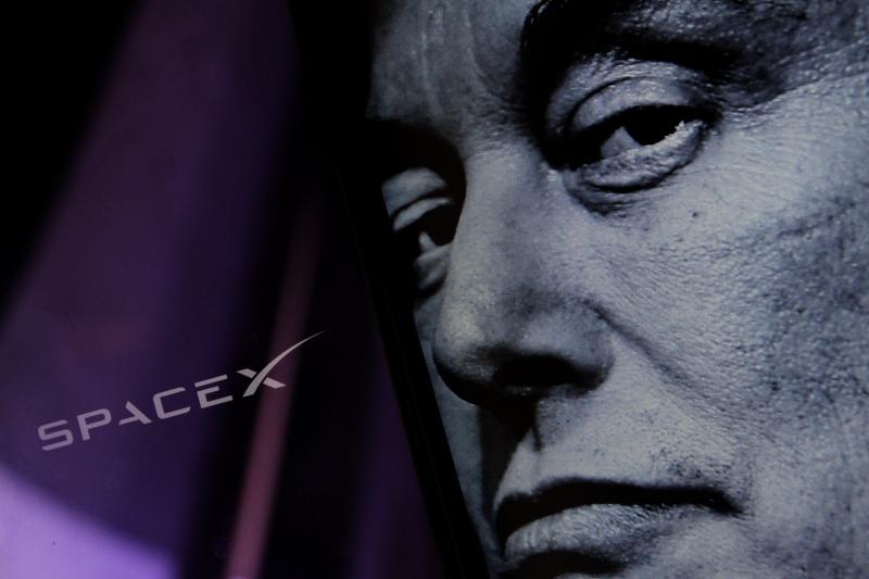 SpaceX cumpără IA de 60 de miliarde de dolari