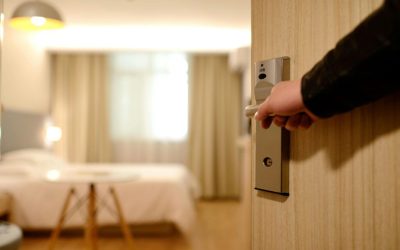 Hoteluri: Cum te fac românii să deschizi-ți portofelul