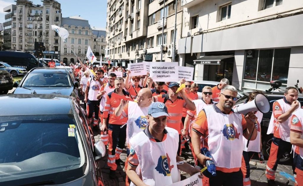 Ambulanțieri, revoltă în București pe noua lege salarizare