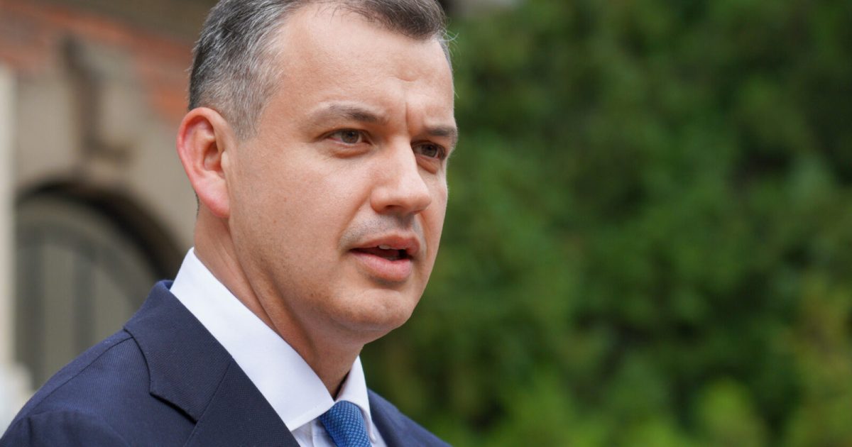 Politica românească: Soluții, nu scandaluri