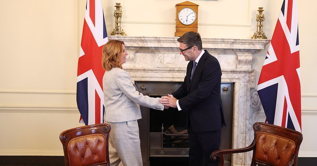 Burnham, primul cabinet controversat la Londra: Deficit de legitimitate critic