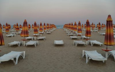 Constanța, vacanțe blocate de furtuni și coduri de coduri de coduri