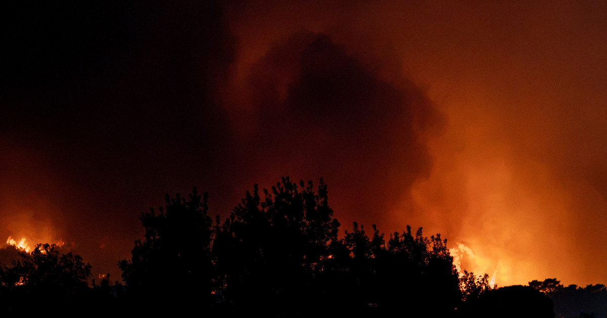 Incendiile fac prăpăd în Europa: 300.000 de persoane, evacuate din Franța și Spania. Pedro Sanchez: „Ne așteaptă ore dificile”