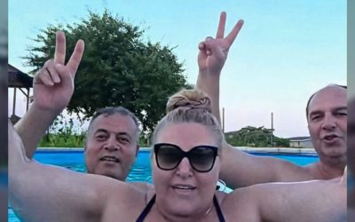Șoșoacă, din piscină, minte cras: România 60% din apa UE