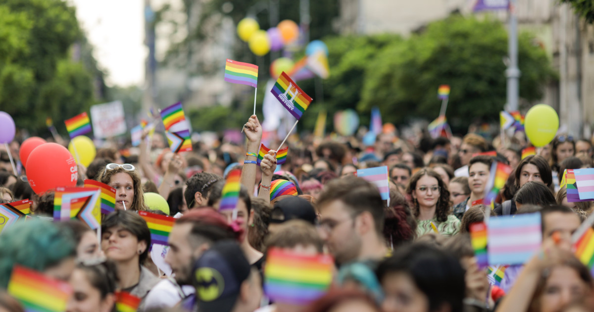 Oradea Pride: Jandarii au amendat, marșul a început