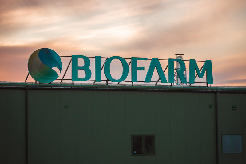 Polpharma ia Biofarm cu 257 milioane euro