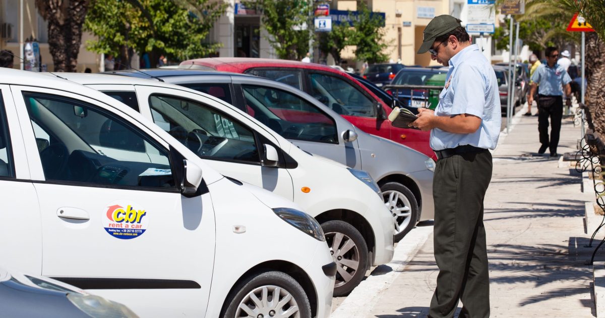 Permis anulat în Grecia: Român șocat de o parcare ilegală