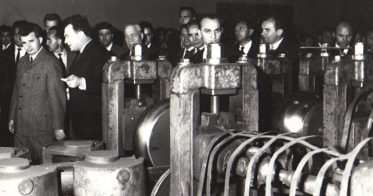 Industria comunistă: Ce ascundea „fabrică de tot” acum 3 luni