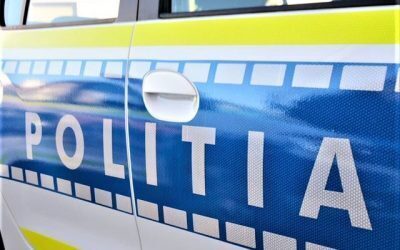 Constanța: Șase răniți, două mașini răsturnate după impact