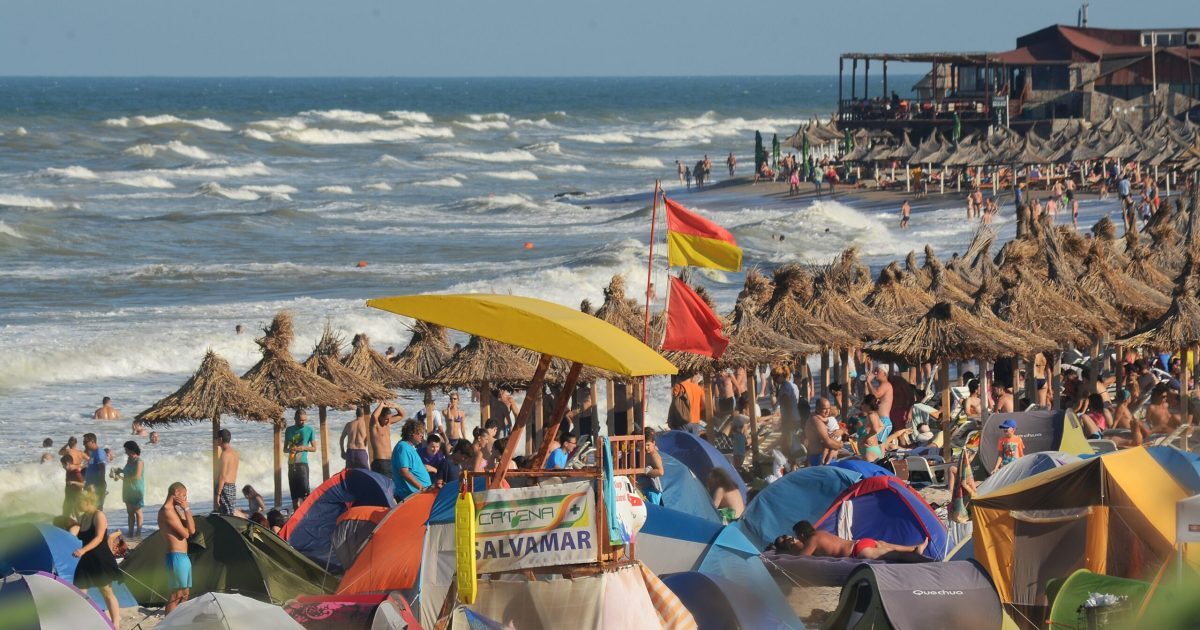 Pompieri în Alertă: Litoral și Munte Mobilizate Weekendul Acesta