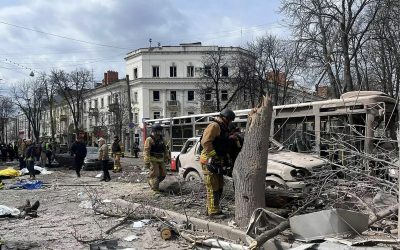 Sumî sub bombe ghidate: 5 răniți
