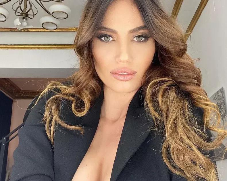 ALINA PUȘCĂU, primele imagini după lupta cu cancerul. Cum e vedeta