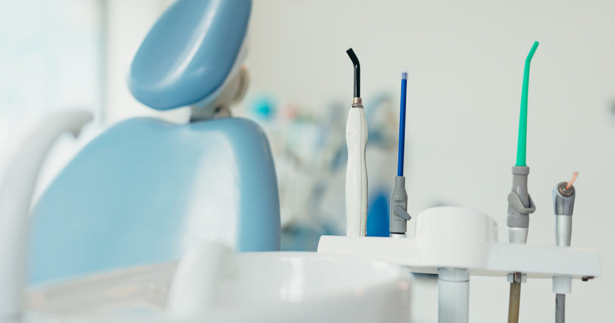 Dentisti prea mulți: Colegiul cere mai puține locuri la buget