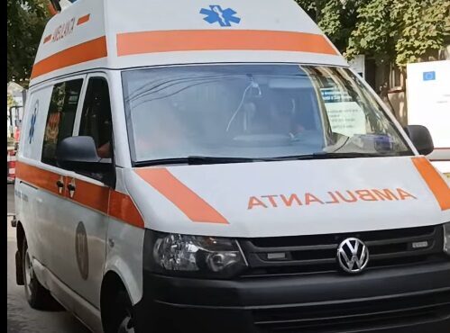 Tineri atacă ambulanță la Cluj: Echipaj lovit cu bâte și pietre