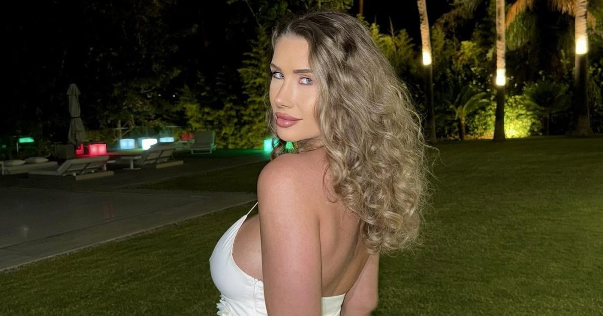 Antonela Pătruț, în jacuzzi cu milionarul Paszkany
