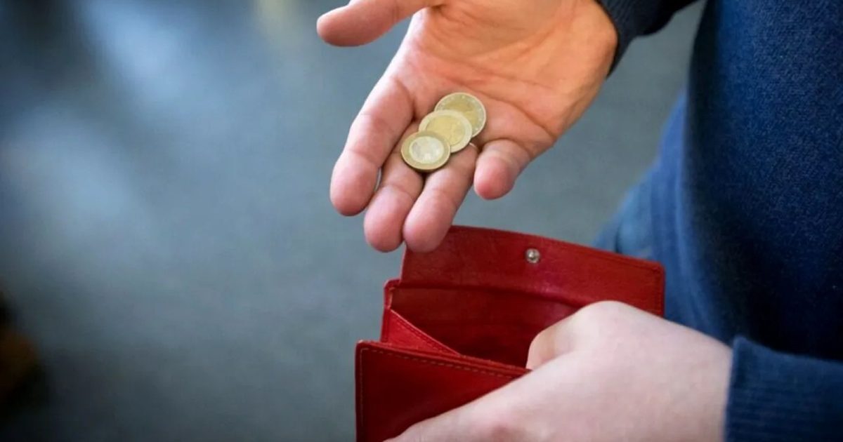 România: Singurătatea, o povară fiscală. Plătesc românii fără copii mai mult?
