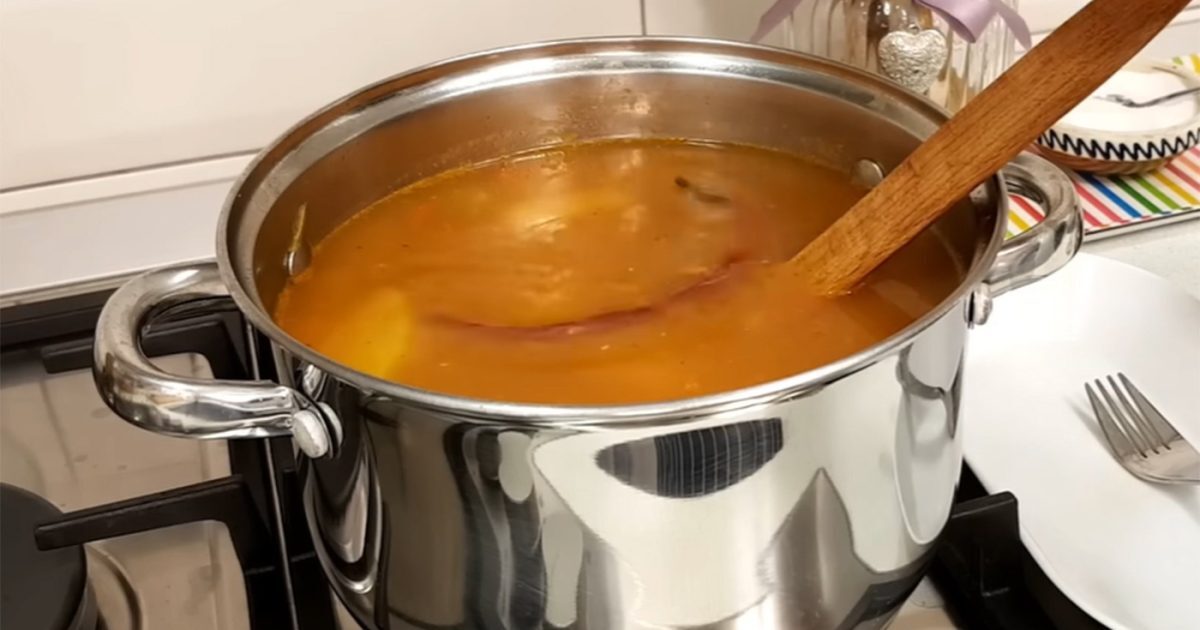 Ciorba de vită: Cât timp stă la frigider înainte să fie periculoasă