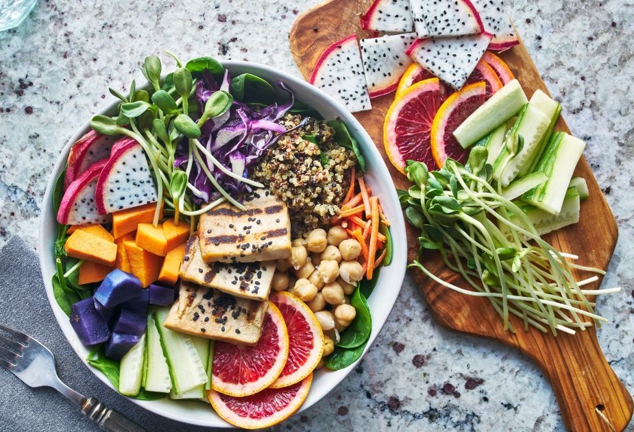 Vegan și post: Alternative la Ozempic? Ce se întâmplă cu corpul