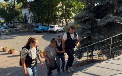 Bărbat dispărut din aprilie, găsit îngropat în curte. Partenera, reținută