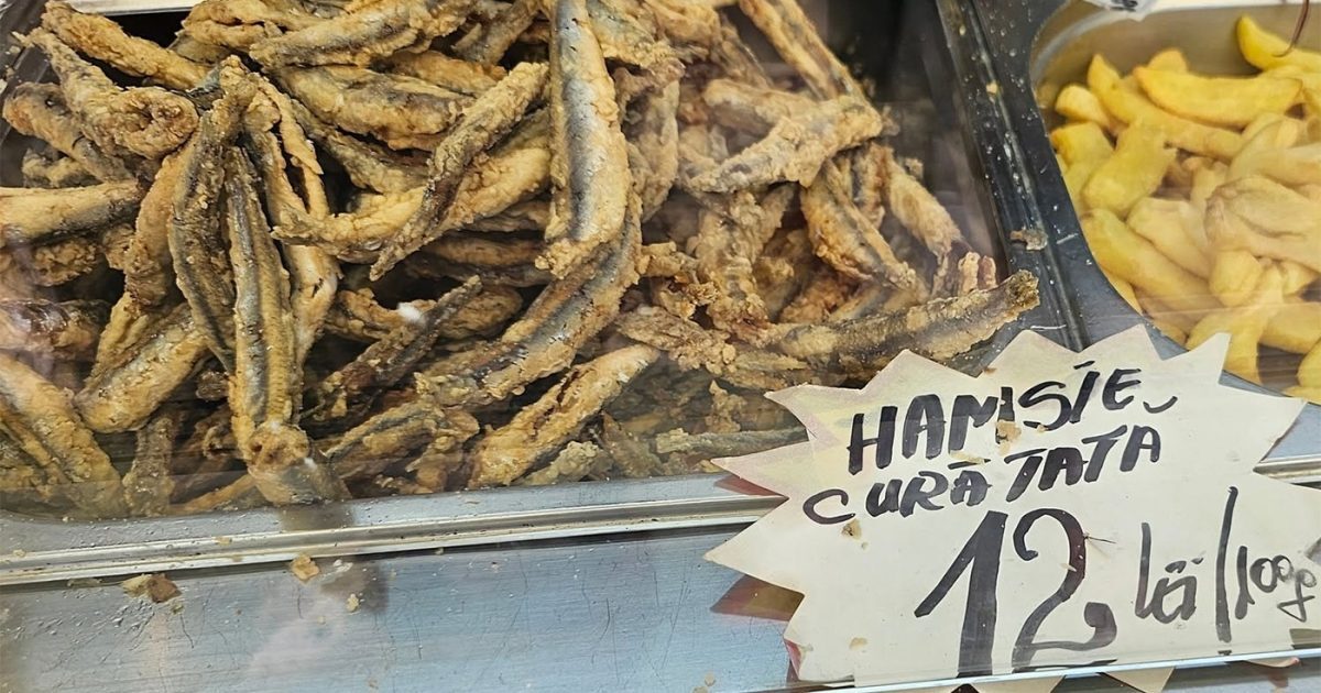 Hamsii la mare: Sănătate sau risc pentru consumatori