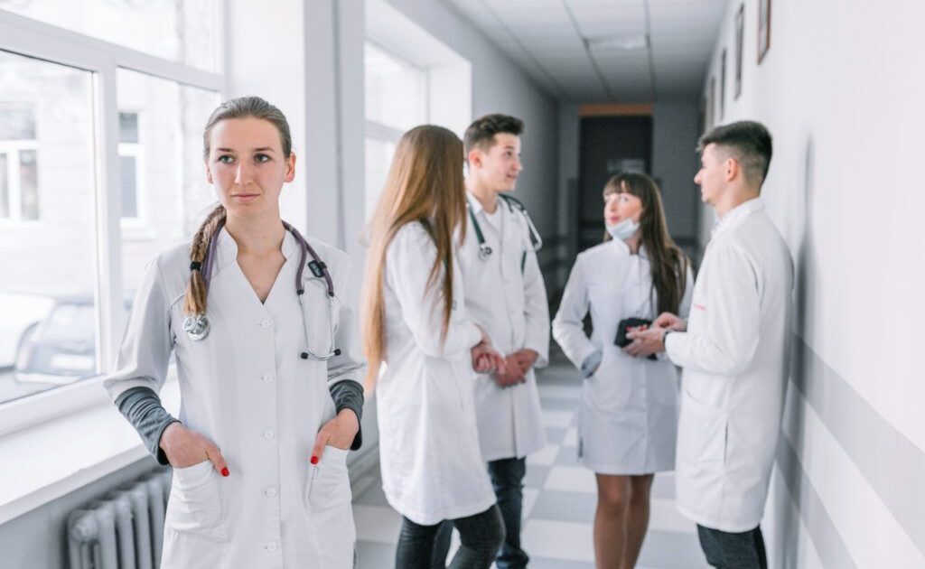 Medicii stau cu sufletul la gură: Se schimbă regulile examenului de specialist