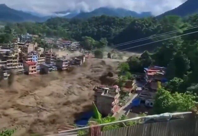 Nepal, dezastru! 160+ morți după avalanșă-cutremur