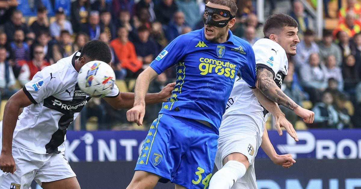 Man și Mihăilă au un rival la Play-off: Atacantul de la Parma a semnat