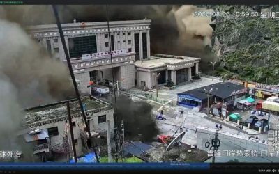 Valuri cumplite au distrus sate: Sute de morți și dispăruți