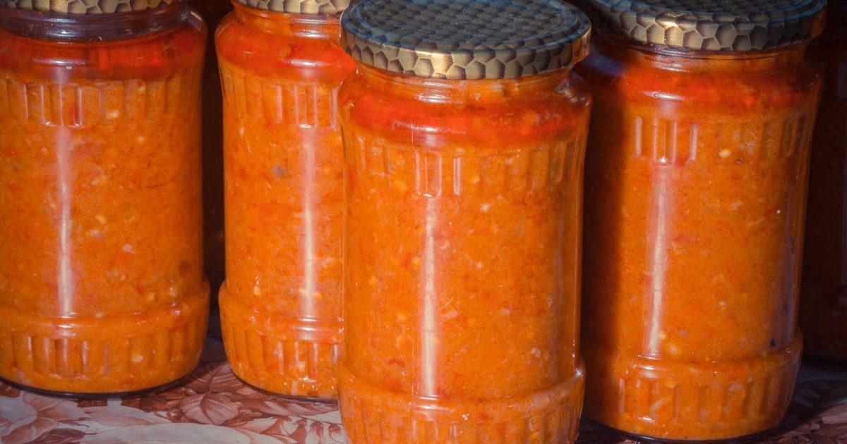 Zacuscă delicioasă: Rețeta secretă a Ginei Bradea, fără mult ulei