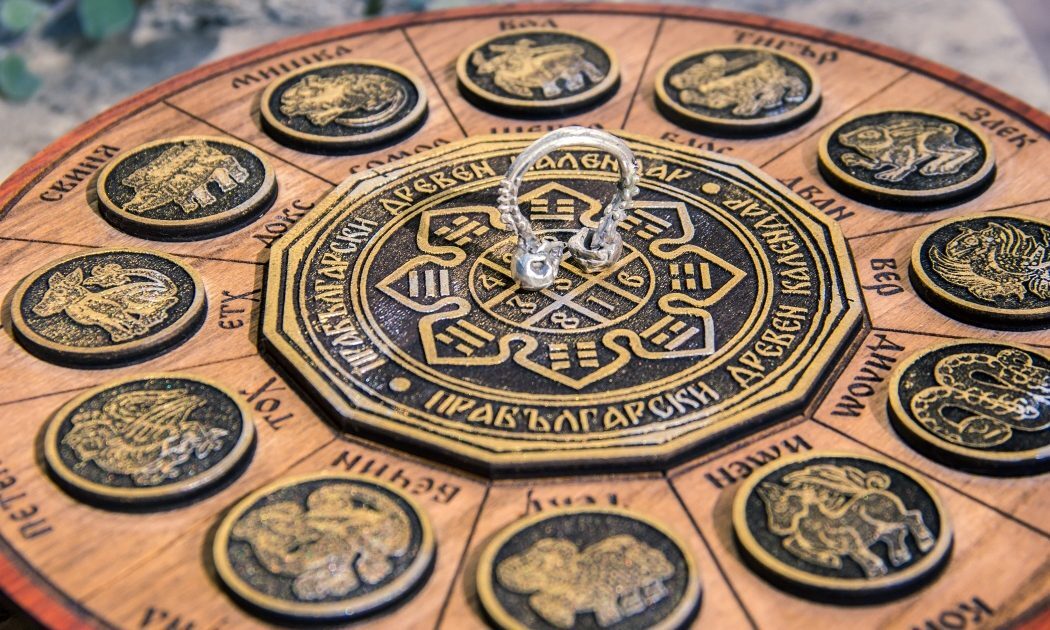 Patru zodii scapă de opt ani grei. Vin recompense, schimbări majore