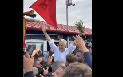 Nu campanie, ci lucrare. Așa se apără liderul