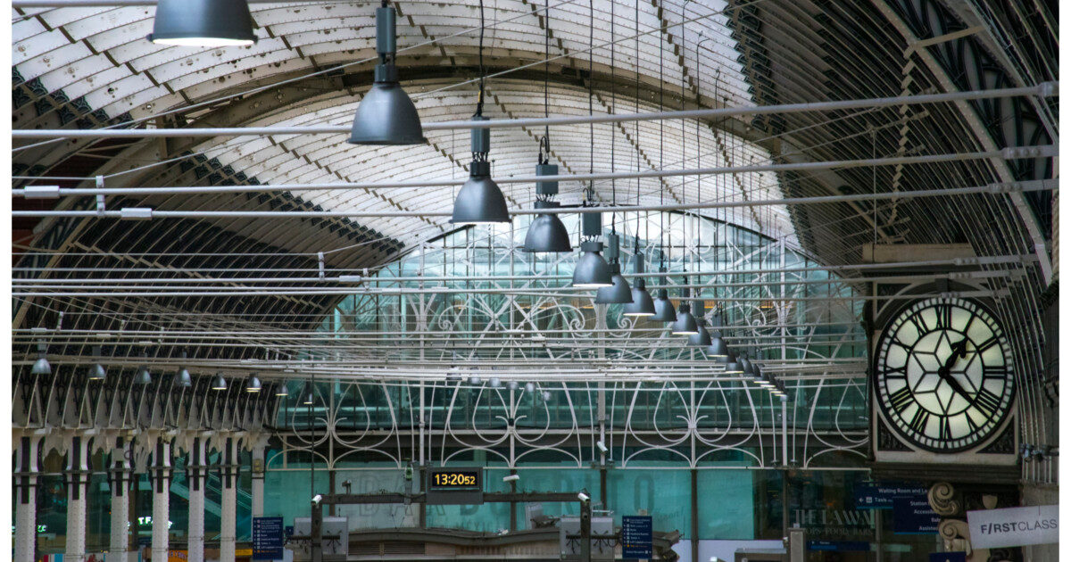 Haos la Londra: Incendiu în Paddington, Heathrow, izolat
