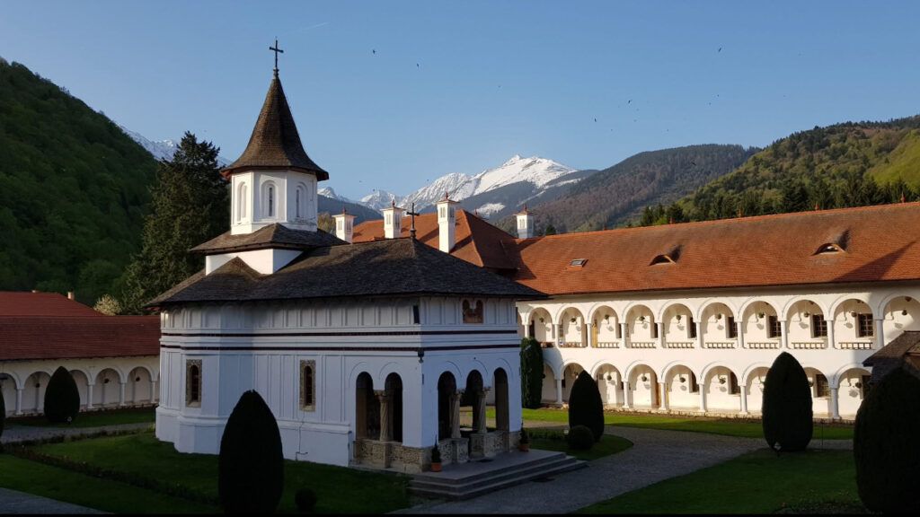 Cazare la Sâmbăta de Sus: Prețul unei nopți la „Brâncoveanu”