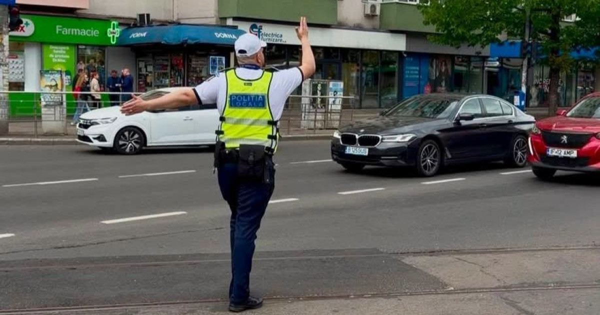 Polițiștii pe arterele aglomerate din București. Plan trafic