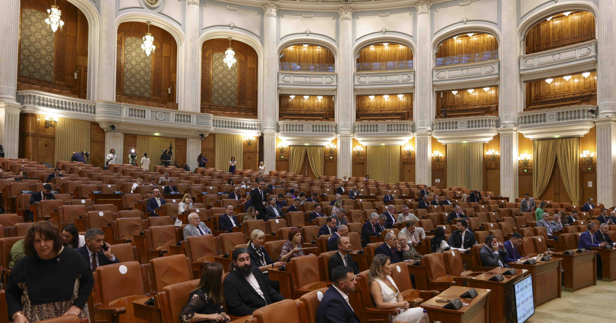 Expert Forum: Legea Partidelor Politice, risc pentru democrație