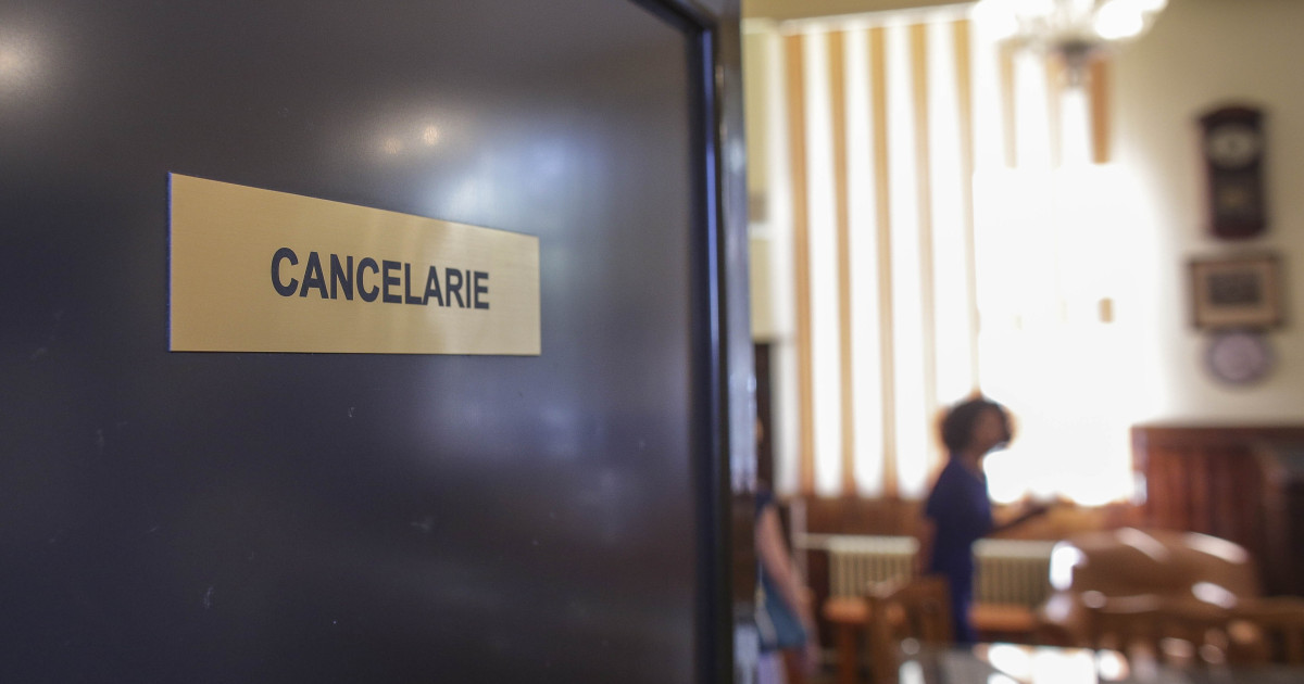 Școli fără dascăli: Educația anunță materiile-problemă