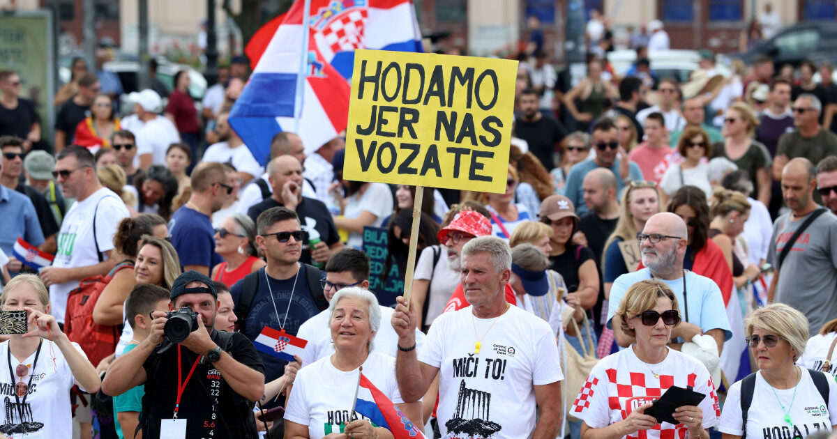 Croația în fierbere: Protest masiv contra deșeurilor toxice