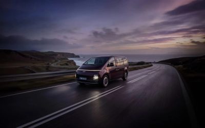 Hyundai lovește VW: Electrică-monstru cu 9 locuri, la preț de ID. Buzz